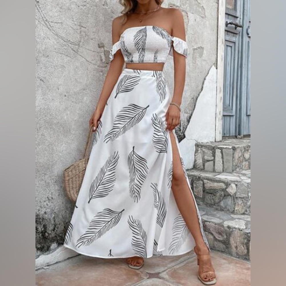 🌴 Shein Women’s 2-Piece Skirt Set – Size Medium 🌴